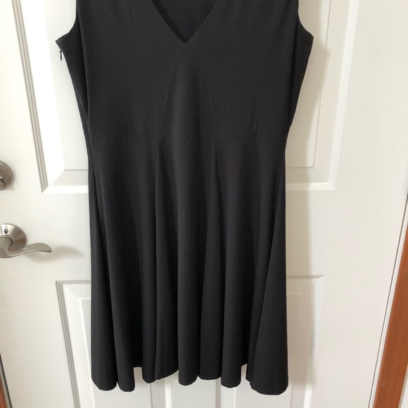 Lauren/Ralph Lauren Lined Cocktail Dress w/Back V - Picture 10 of 10